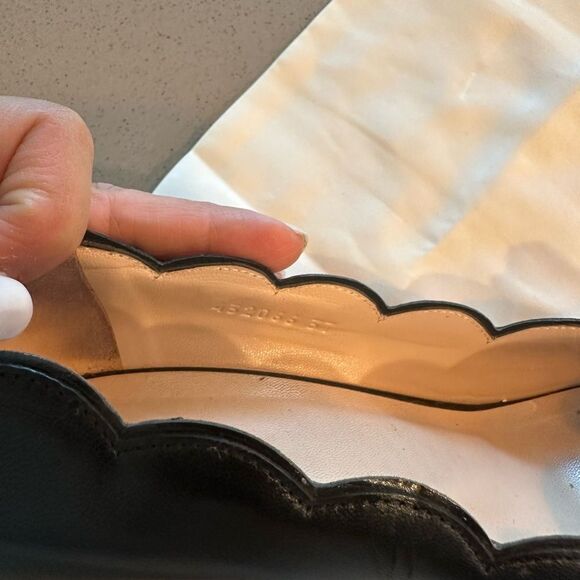 GUCCI Black Scalloped Leather Willow Pearl Embellished Block Heel Pumps Size 37 - Picture 8 of 10